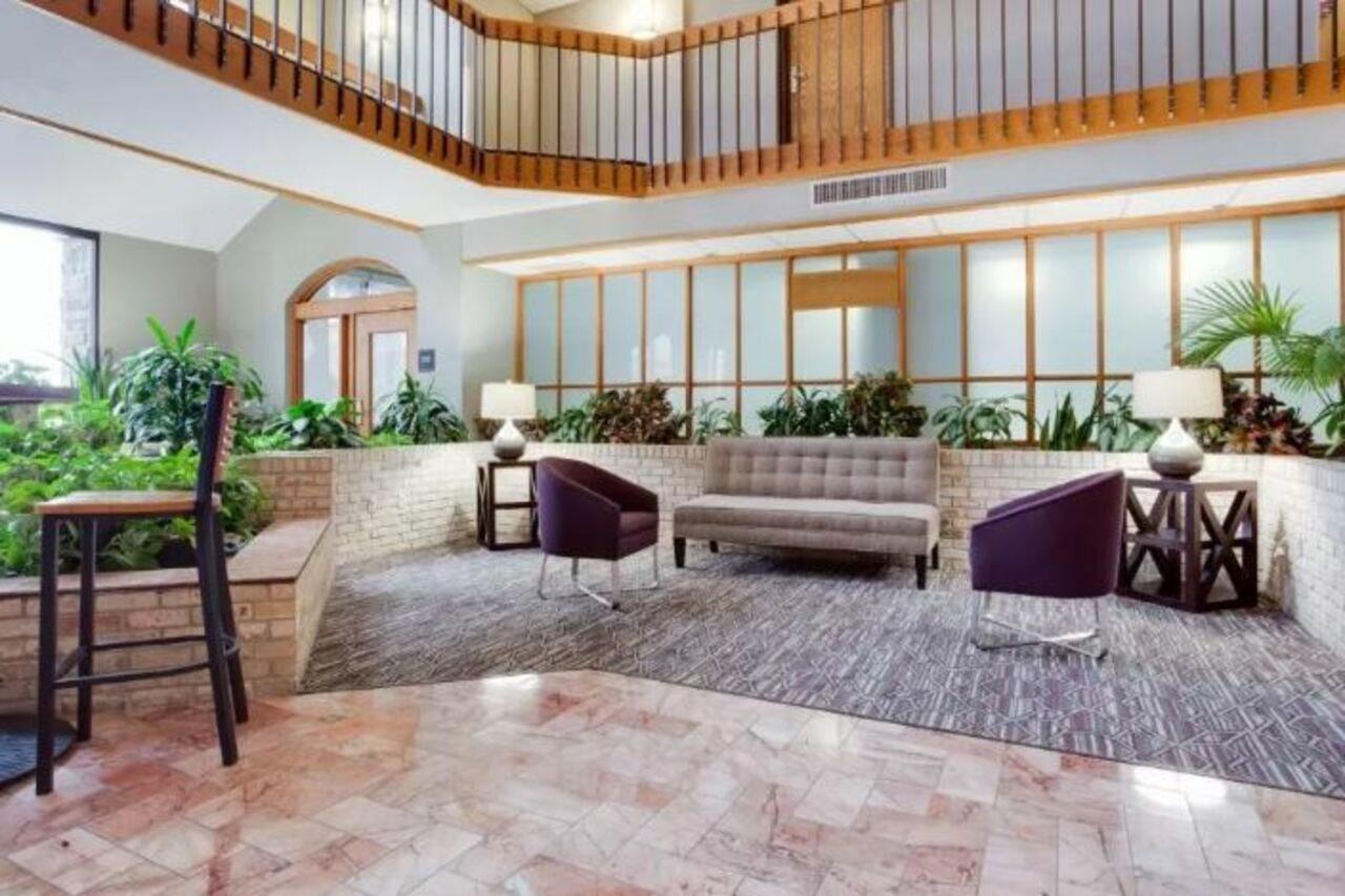 Drury Plaza Hotel San Antonio Airport Bagian luar foto