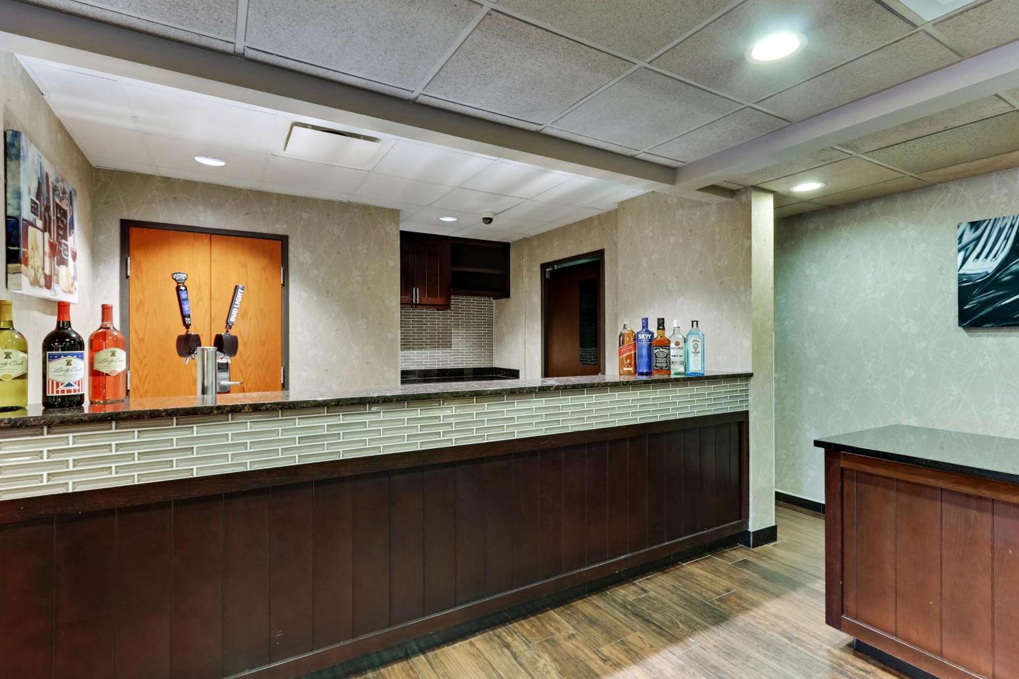 Drury Plaza Hotel San Antonio Airport Bagian luar foto