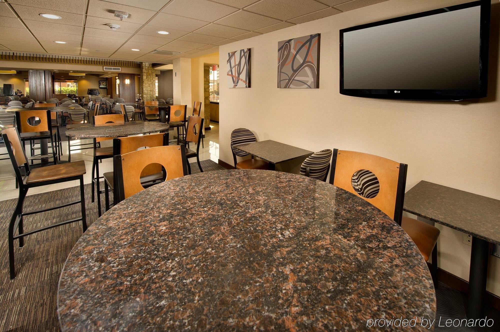 Drury Plaza Hotel San Antonio Airport Bagian luar foto